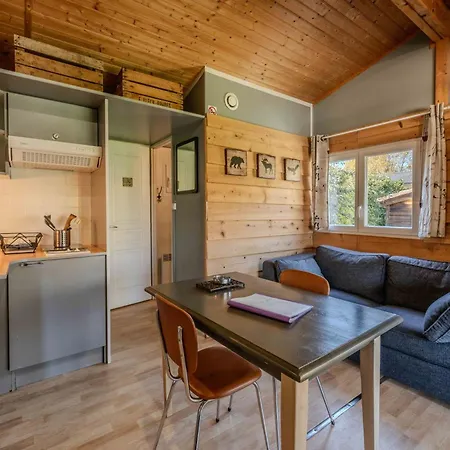 Montana 5_4 Pers Alpehytte Roquefeuil