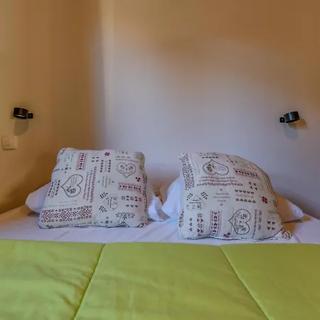 Montana 5_4 Pers Alpehytte Roquefeuil